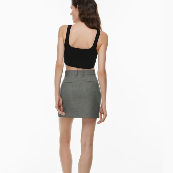 Wilfred sculpt knit square neck cropped tank - Picture 2 of 8